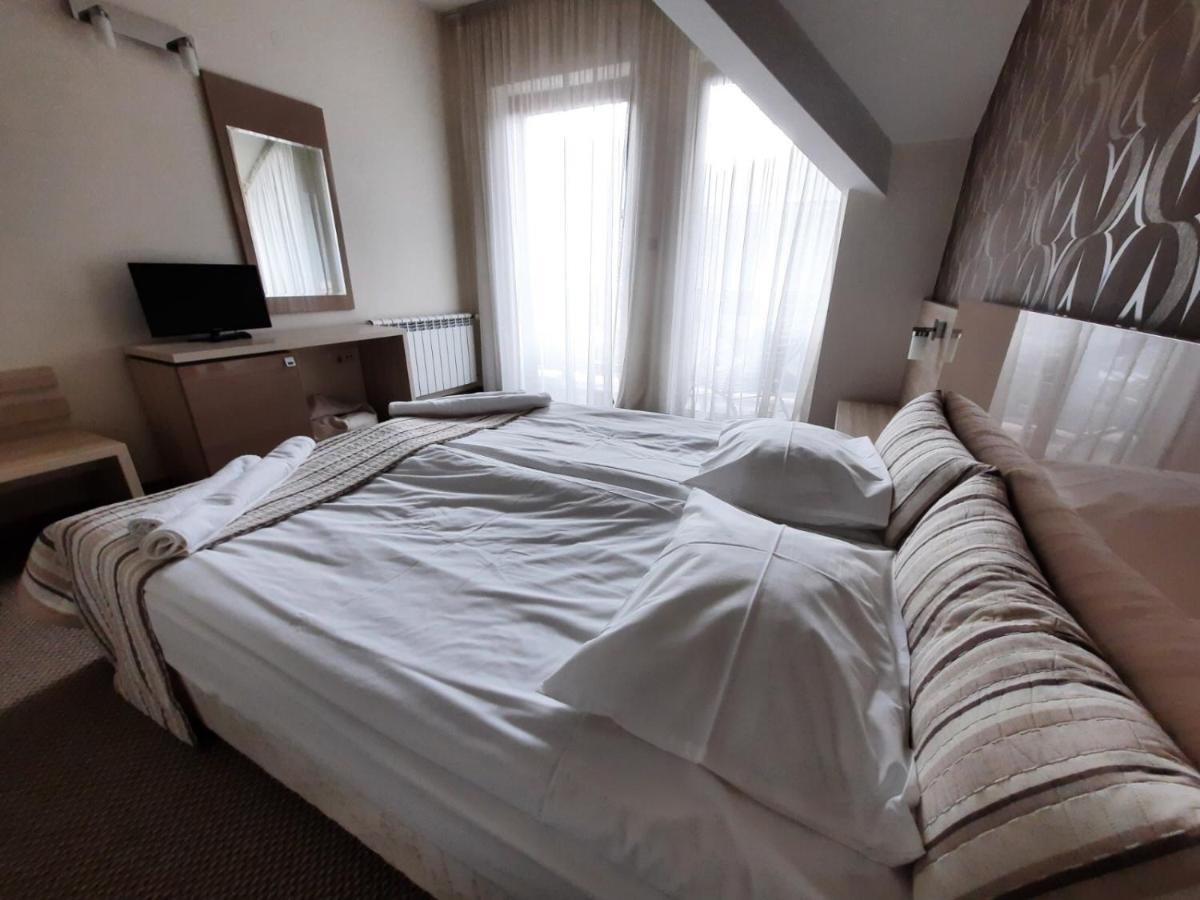 Stayinn Granat Apartments - Next To Gondola Lift Bansko Bagian luar foto